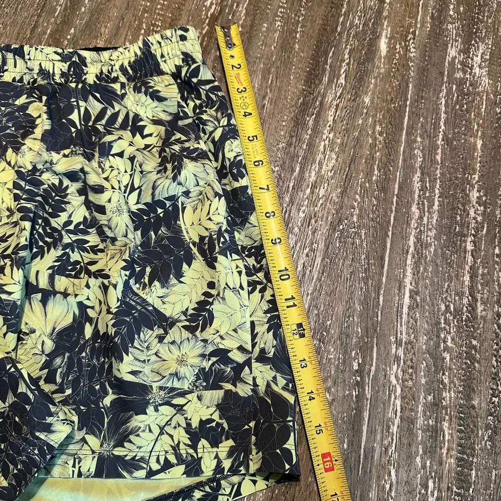 Lululemon Lined Performance Bathing Suit Swim Trunks Tropical 5” Men’s Size L